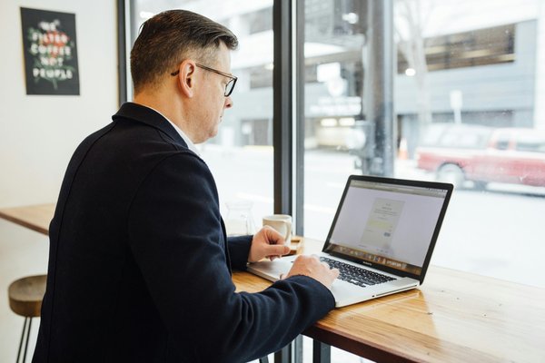 Transformez votre avenir : guide complet de la reconversion professionnelle